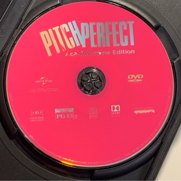🐸2/$10🐸 Pitch Perfect - Picture 3 of 4